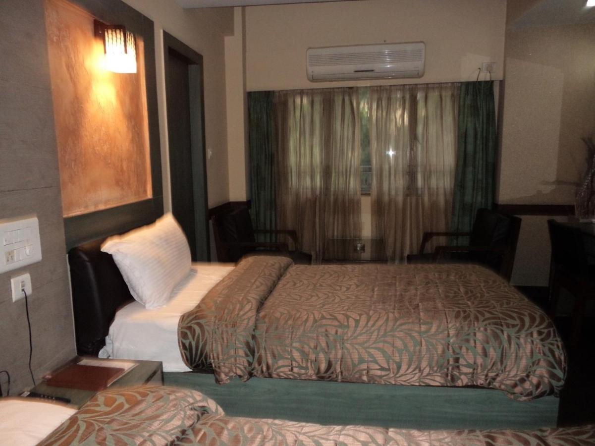 Hotel Majestic Шиллонг Экстерьер фото